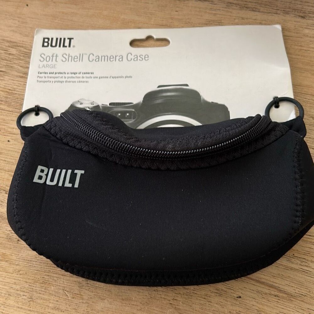 NWT Built black neoprene softshell camera case with adjustable shoulder strap